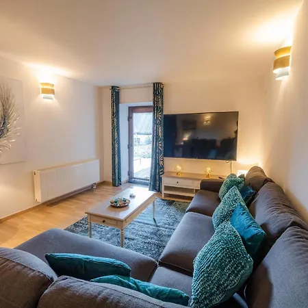 Holiday home Near Coo Waterfalls With Jacuzzi Stoumont