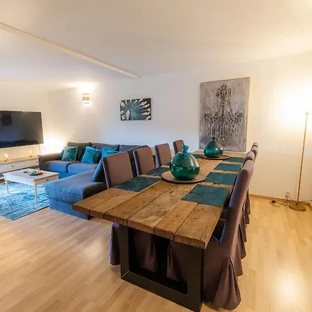 Holiday home Near Coo Waterfalls With Jacuzzi